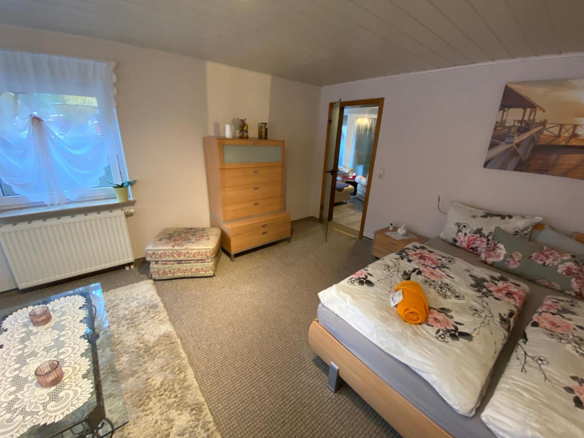 Grosse Helle Wohnung Am Wald In Bad Saarow Nahe Gruenheide Und Berlin Souterrain מראה חיצוני תמונה