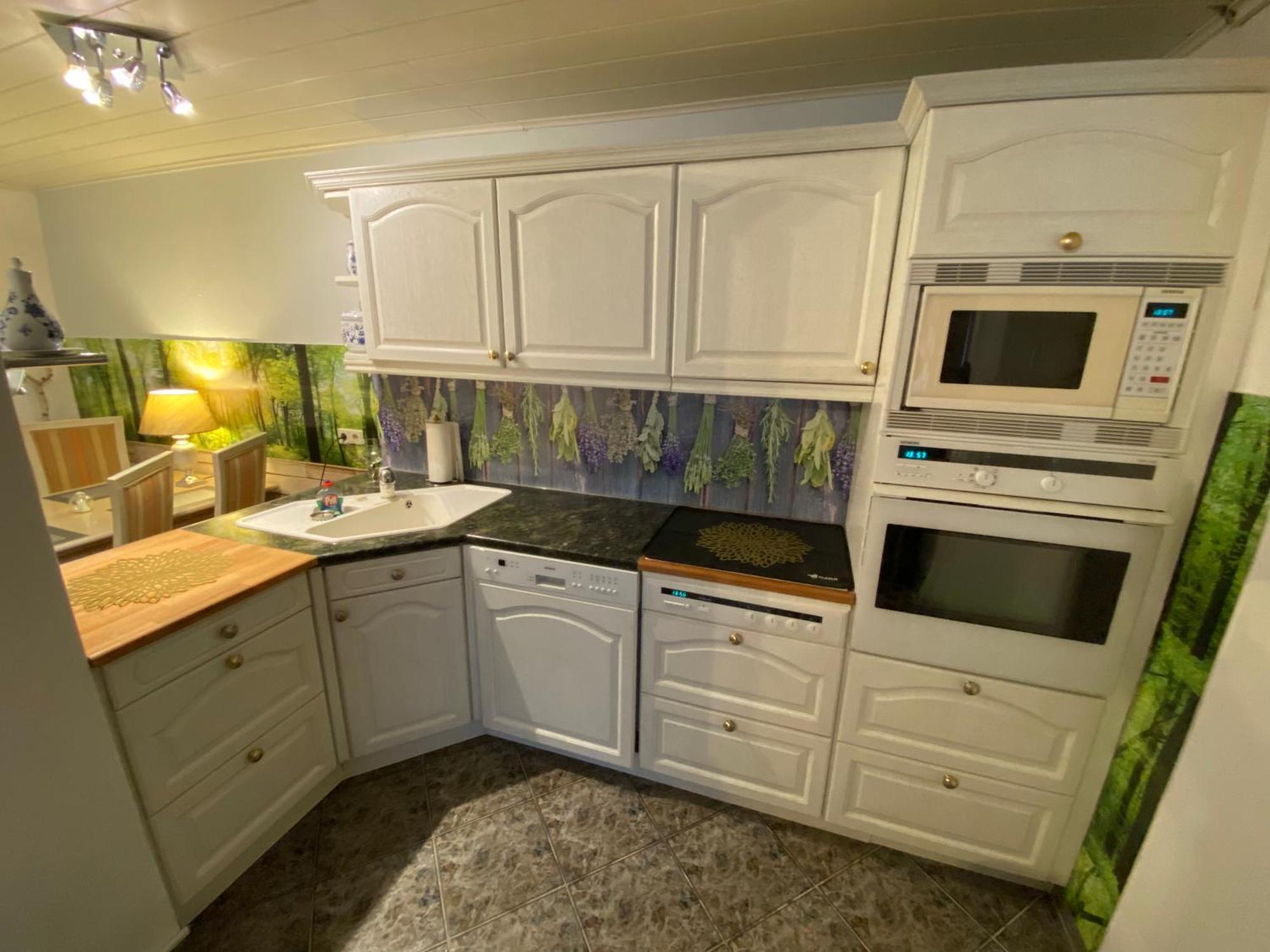 Grosse Helle Wohnung Am Wald In Bad Saarow Nahe Gruenheide Und Berlin Souterrain מראה חיצוני תמונה