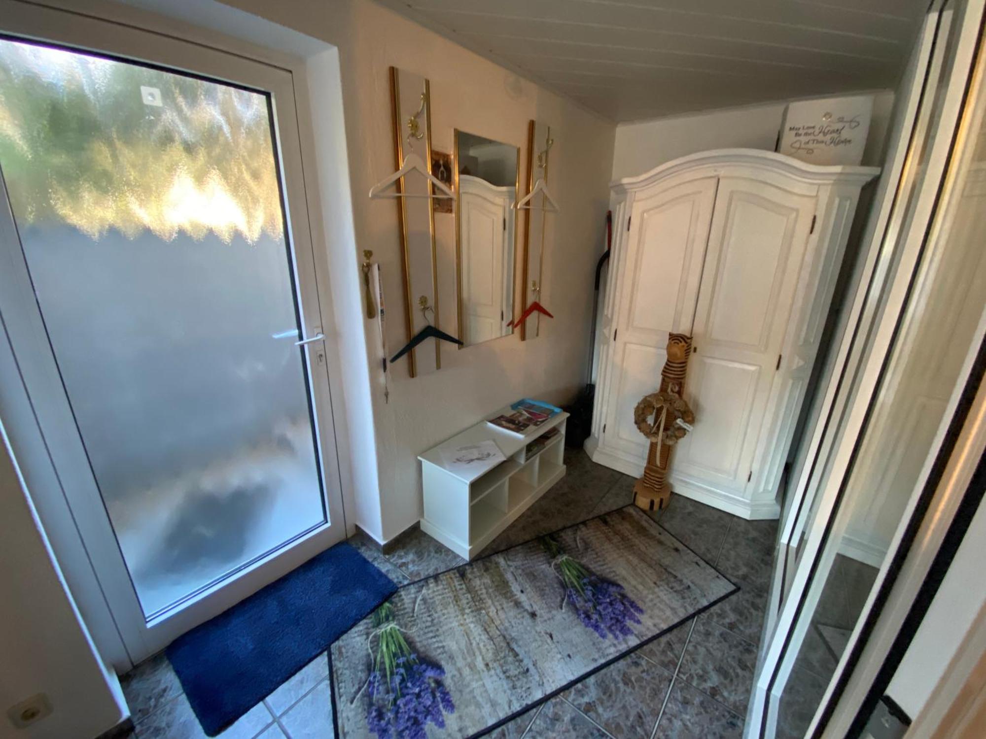 Grosse Helle Wohnung Am Wald In Bad Saarow Nahe Gruenheide Und Berlin Souterrain מראה חיצוני תמונה
